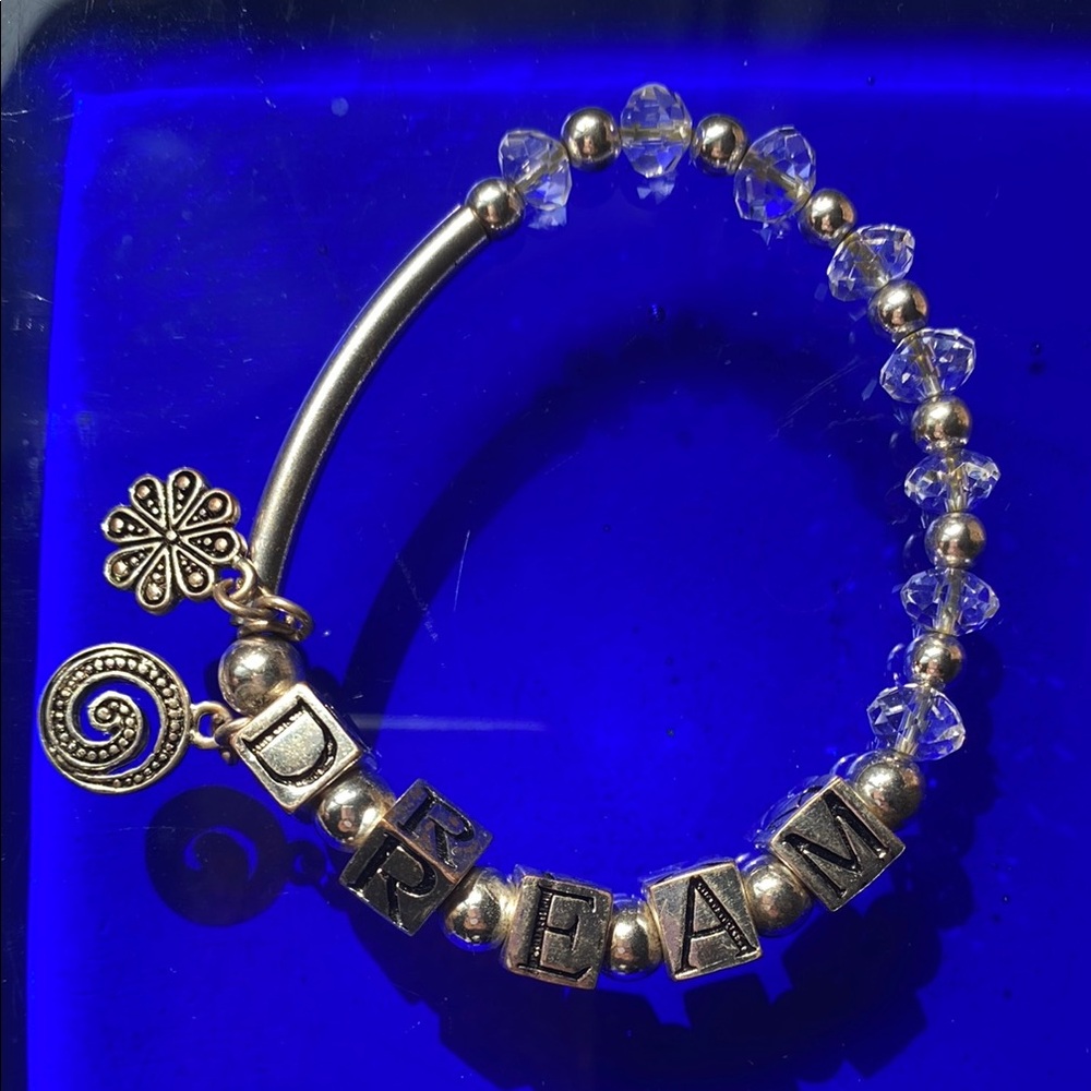 Pandora-style Silver 'Dream' Bracelet with Clear Beads.  Stretchy band. EUC - Picture 5 of 7